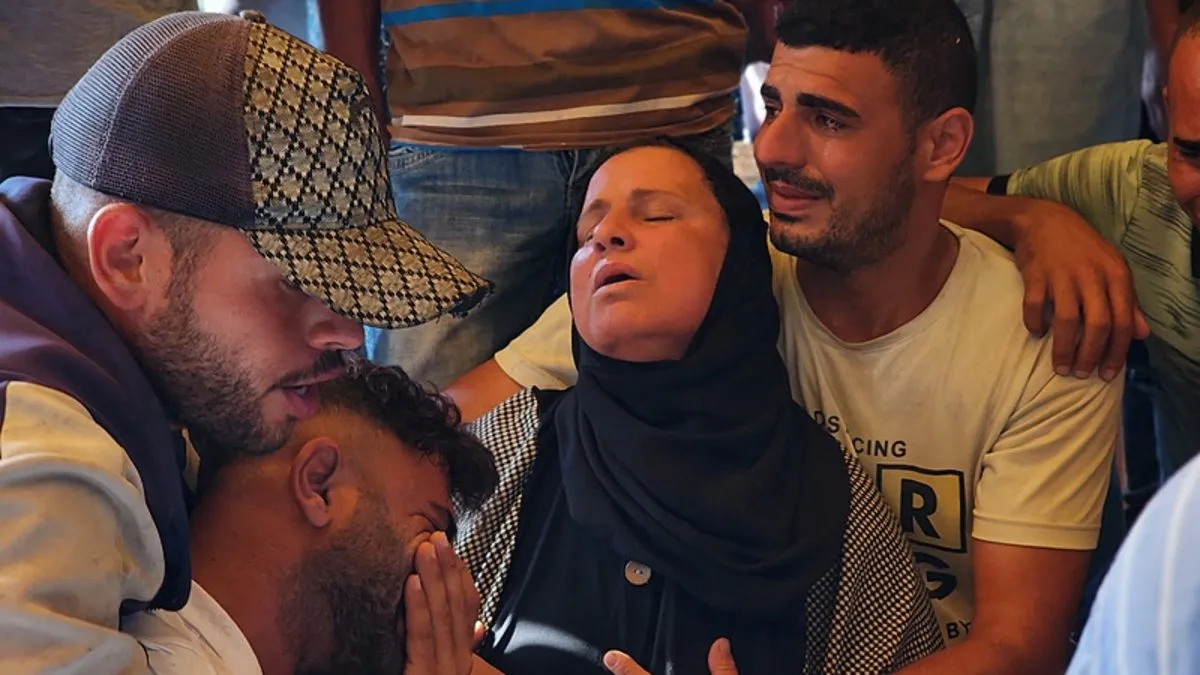 İsrail sivil bölgeleri vurmayı sürdürüyor! Han Yunus ve Refah’a peş peşe saldırılar