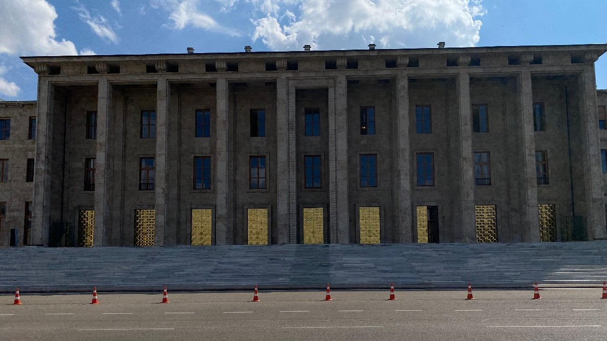 TBMM yeni yasama yılı için tadilatta