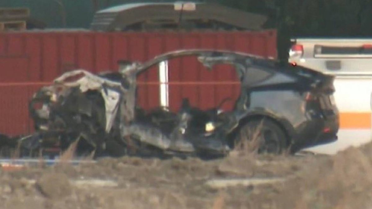 Kanada’da Tesla alev alev yandı: 4 kardeş öldü