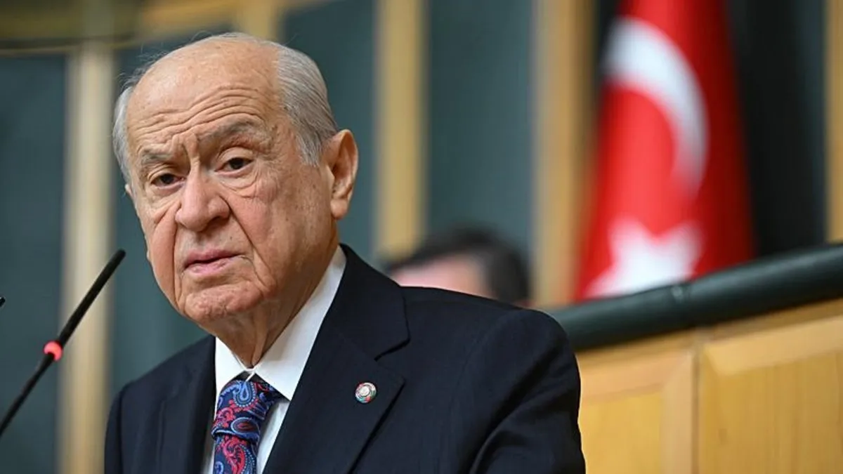 Hem siyasi hem hukuki darboğazda ve telaşlı