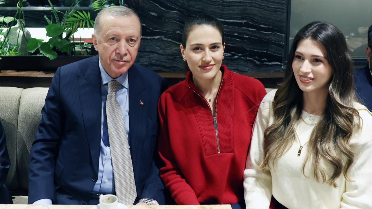Cumhurbaşkanı Erdoğan, Ankara’da vatandaşlarla sohbet etti