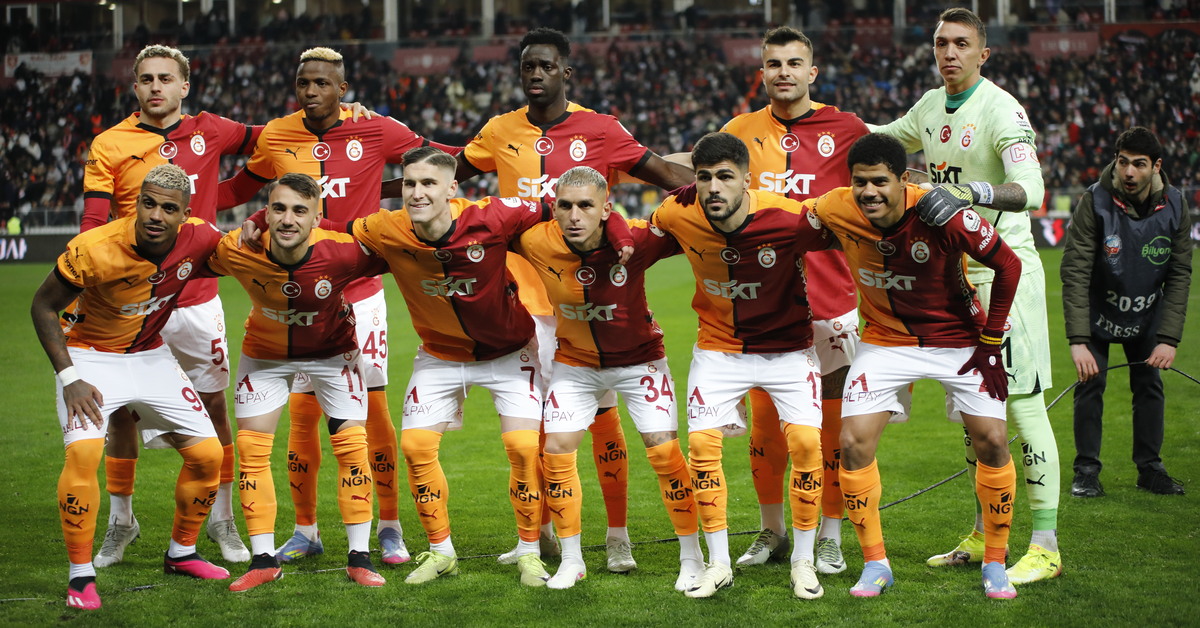 Galatasaray’da 4 oyuncu sınırda!